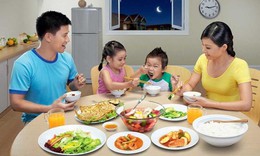 Cách tổ chức bữa ăn hợp lý và đủ dinh dưỡng trong gia đình