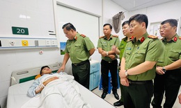 5 c&#225;n bộ chiến sỹ c&#244;ng an bị thương trong vụ ch&#225;y chung cư mini Khương Hạ