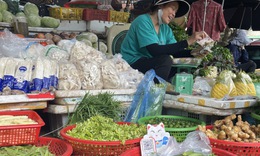 Thanh toán không dùng tiền mặt lên ngôi, uống cốc trà đá, mua mớ rau cũng 'ting ting'