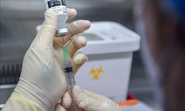 Không tiêm nhắc lại vaccine phòng COVID-19 gây tác hại khôn lường
