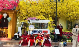 Người Sài Gòn dập dìu áo dài, hào hứng xuống phố 'check in' Tết