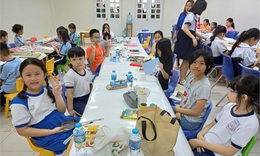Nguy&#234;n nh&#226;n khiến h&#224;ng chục học sinh Trường tiểu học Nguyễn Hiền đau bụng phải nghỉ học