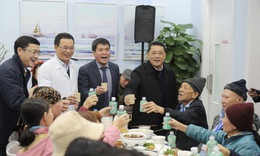 Xúc động bữa cơm tất niên ấm áp dành cho người bệnh ung thư