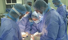 Bác sĩ 'cân não' quyết định, cắt cụt chi hay giữ lại chân cho bệnh nhân?