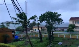 Đảo Cồn Cỏ gió cấp 9, Thừa Thiên Huế cấm người dân ra đường ứng phó bão Trà Mi