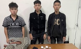 Bắt nh&#243;m cướp t&#224;i sản của du kh&#225;ch nước ngo&#224;i