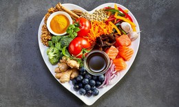 7 c&#225;ch ăn uống bảo vệ sức khỏe tim mạch