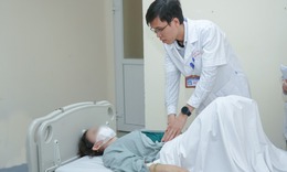 Phẫu thuật nội soi cứu bệnh nh&#226;n người Philippines bị &#225;p xe ruột thừa nhiễm khuẩn nặng