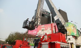 Ảnh: Hiện trường vụ ch&#225;y tại quận Đống Đa, H&#224; Nội