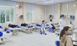 C&#242;n 164 người nghi ngộ độc sau ăn cơm g&#224; Tr&#226;m Anh đang nằm viện