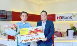 Khách hàng HDBank rộn ràng nhận thưởng "tiền tỷ"