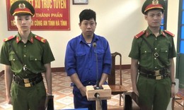 10 năm tù cho đối tượng lái xe ô tô tông vào nhóm bạn để trả thù