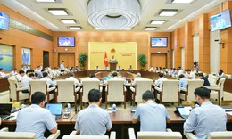 ‘Đã tổ chức đấu thầu nhưng giá vàng trong nước liên tục tăng cao’