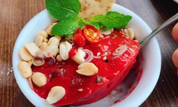 Sợ tiết canh lợn, chuyển ăn sang ăn tiết canh d&#234; c&#243; an to&#224;n kh&#244;ng?