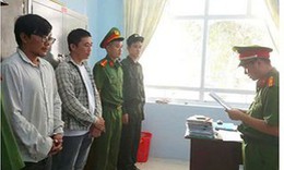 Bắt 5 nh&#226;n vi&#234;n C&#244;ng ty Giao H&#224;ng Nhanh tham &#244; t&#224;i sản