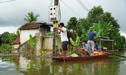 H&#224;ng trăm hộ d&#226;n ở Thanh H&#243;a bị c&#244; lập trong nước lũ