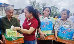 Ph&#225;t động Chiến dịch &#39;Chung tay vượt lũ&#39; ủng hộ đồng b&#224;o v&#249;ng lũ