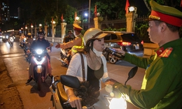 Đi li&#234;n hoan 20/10, nhiều nữ t&#224;i xế vi phạm nồng độ cồn
