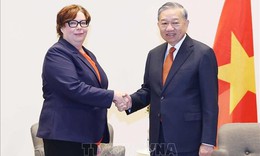 Tổng B&#237; thư T&#244; L&#226;m tiếp Chủ tịch Đảng Cộng sản Phần Lan Tiina Sandberg