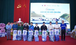 H&#224;nh tr&#236;nh của nắng ấm: DHG Pharma c&#249;ng y b&#225;c sĩ đến với Tả Củ Tỷ