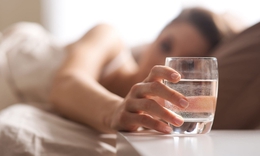 8 th&#243;i quen buổi s&#225;ng gi&#250;p thận khỏe mạnh