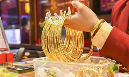 Gi&#225; v&#224;ng h&#244;m nay ng&#224;y 28/10 tiếp đ&#224; giảm dữ dội