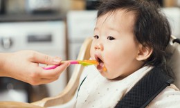 Ăn dặm cho bé: Hiểu đúng để chọn cách phù hợp nhất