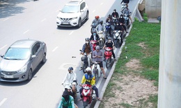 Miền Bắc, miền Trung tiếp tục nắng n&#243;ng trước khi mưa xối xả do b&#227;o Matmo