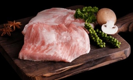 C&#243; n&#234;n ăn thịt lợn nọng thay thế thịt lợn nạc kh&#244;ng?