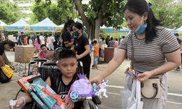 Mang tết Trung thu yêu thương đến hàng nghìn em nhỏ trong bệnh viện