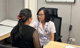 Từ h&#243;a trị truyền thống đến liệu ph&#225;p tr&#250;ng đ&#237;ch: Hy vọng mới cho bệnh nh&#226;n ung thư buồng trứng