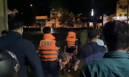 Tìm thấy thi thể cháu bé lớp 4 bị nước lũ cuốn trôi dưới suối Mon, Sơn La