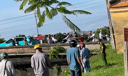 Khống chế đối tượng tấn công người thân