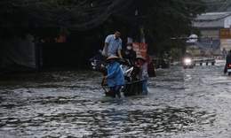 H&#224; Nội &#39;b&#234;u t&#234;n&#39; loạt đơn vị chậm ứng ph&#243; b&#227;o