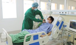 Con trai 28 tuổi được mẹ đẻ tự nguyện hiến thận cứu đã xuất viện