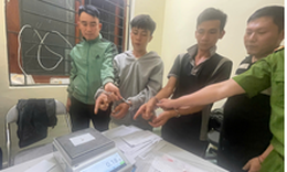 Thái độ lạ của người bố khi con bị bắt giúp công an phát hiện ổ ma túy