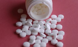 5 nh&#243;m thực phẩm người bệnh tiểu đường cần tr&#225;nh khi d&#249;ng thuốc metformin