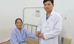 Cứu sống c&#225;nh tay của cụ b&#224; 93 tuổi bị tắc động mạch cấp