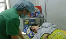 Th&#244;ng tin mới nhất vụ nhiều c&#244;ng nh&#226;n ở Huế nhập viện, nghi ngộ độc thực phẩm