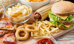 3 nh&#243;m thực phẩm cần tr&#225;nh xa khi đang giảm c&#226;n