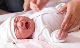 C&#225;ch chăm s&#243;c trẻ sinh non