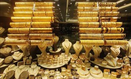 Gi&#225; v&#224;ng phục hồi từ mức thấp nhất một tuần