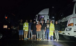 Cơ bản khắc phục đoạn sạt lở Quốc lộ 27C, giải cứu nhiều người mắc kẹt