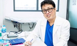 B&#225;c sĩ sống chung với HIV hơn 15 năm v&#224; h&#224;nh tr&#236;nh &#39;ngừng cho HIV quyền ph&#225; hỏng cuộc đời m&#236;nh&#39;