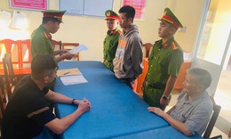 Say rượu, &#39;tiểu bậy&#39; trước cửa nh&#224; d&#226;n, nam thanh ni&#234;n bị đ&#226;m trọng thương