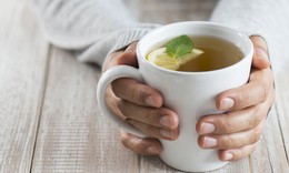 C&#225;ch sử dụng 4 loại tr&#224; gi&#250;p tăng đề kh&#225;ng m&#249;a lạnh hiệu quả