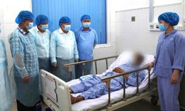 L&#227;nh đạo TP Cần Thơ thăm 2 bệnh nh&#226;n gh&#233;p thận từ người hiến chết n&#227;o