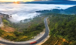 L&#226;m Đồng hạn chế xe tải 3,5 tấn, xe kh&#225;ch từ 30 chỗ qua đ&#232;o T&#224; Nung