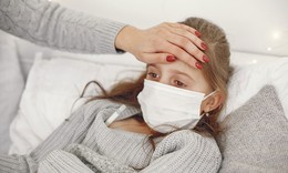 Vi&#234;m phổi ở trẻ em:&#160;dấu hiệu cần nhập viện ngay