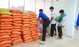 Bu&#244;n Ma Thuột chạy đua ‘tiếp sức’ cho người d&#226;n v&#249;ng lũ